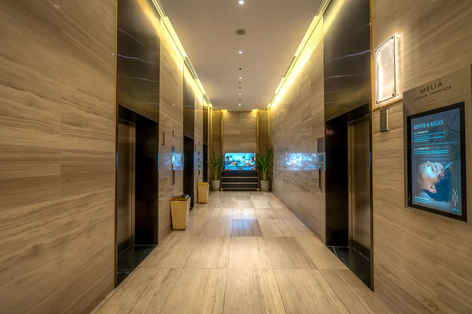 Corvessian Luxe Manor interior corridor
